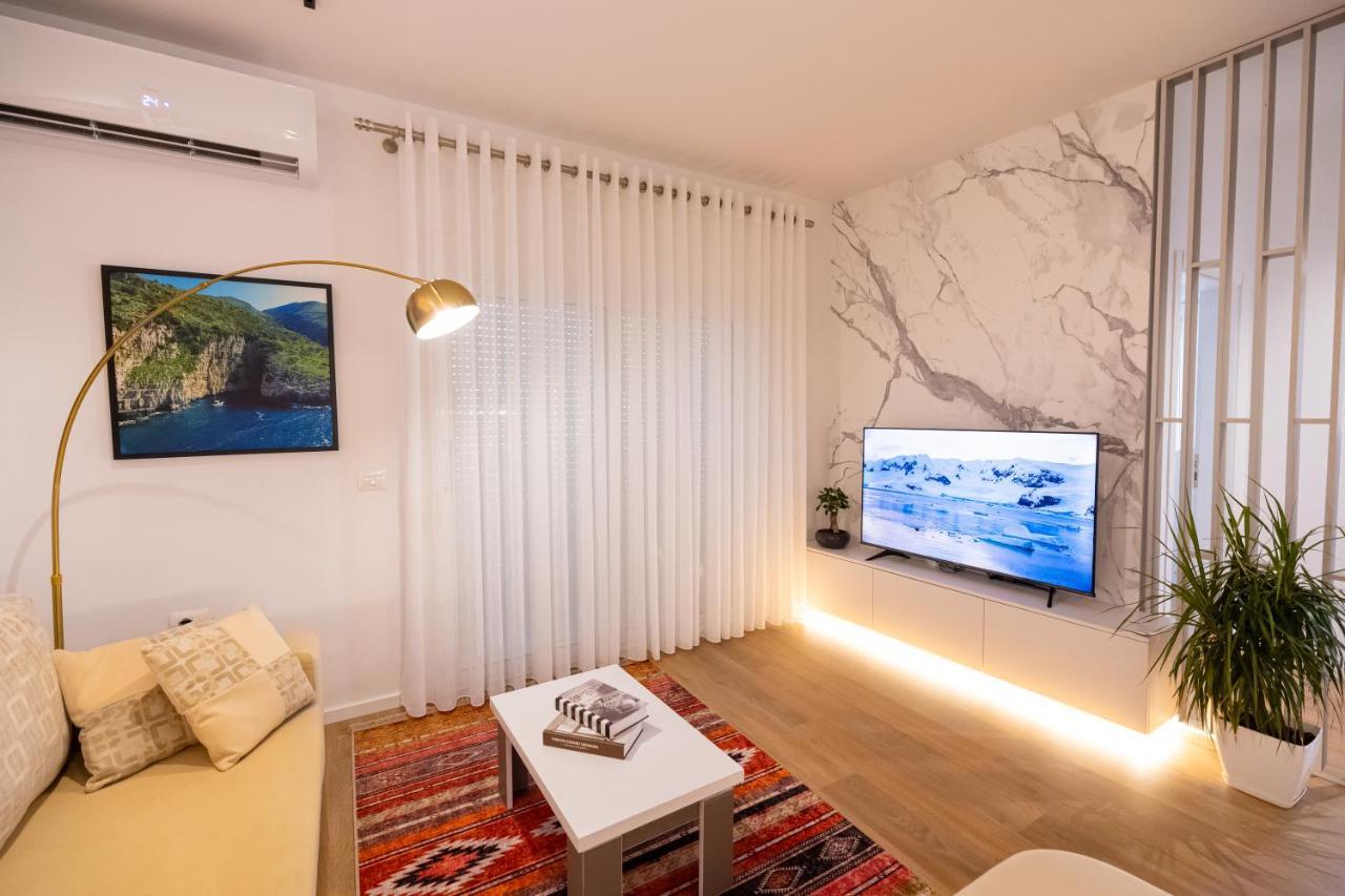 Victoria Lungomare Apartment Vlorë Buitenkant foto