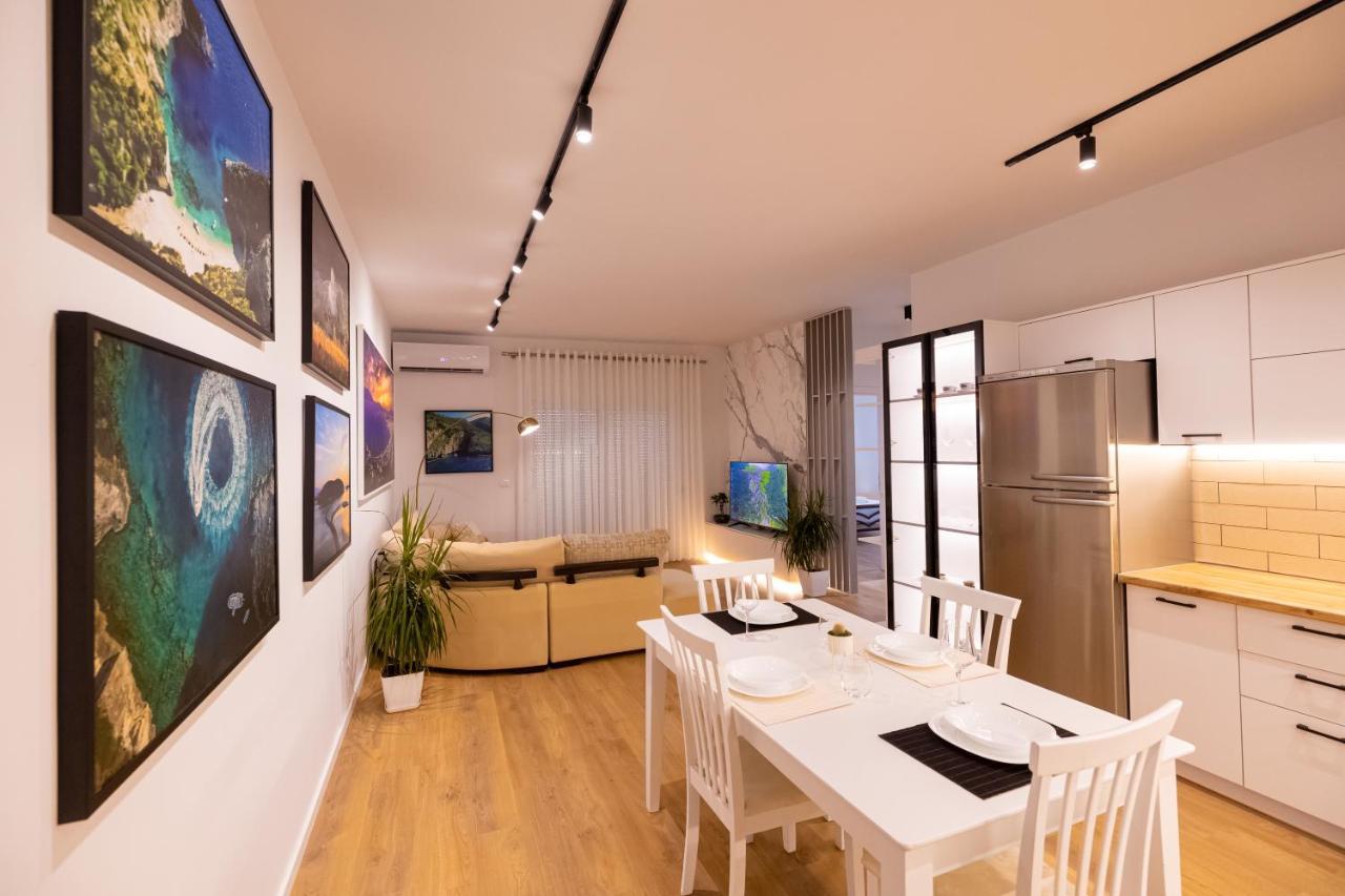 Victoria Lungomare Apartment Vlorë Buitenkant foto