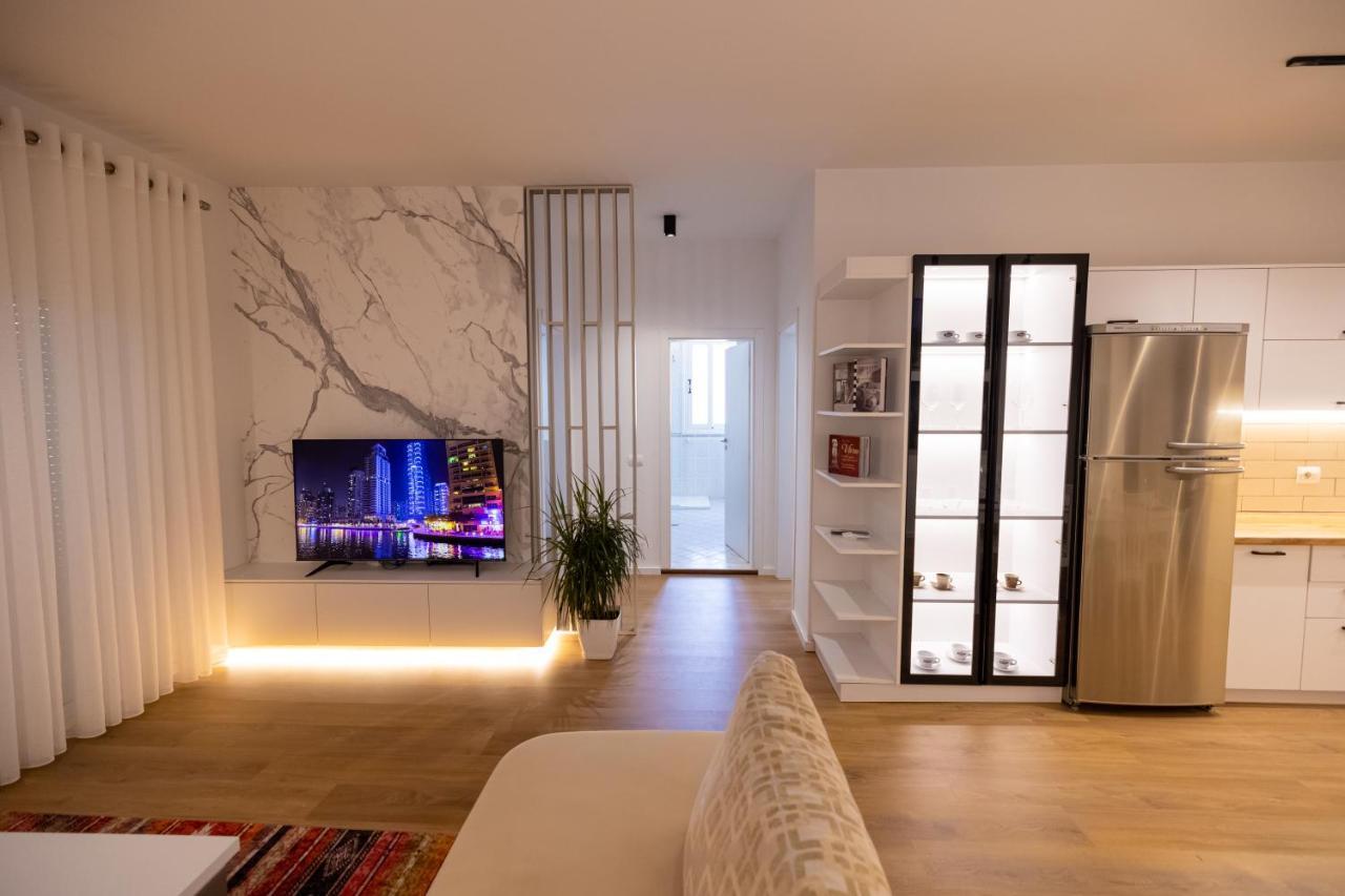 Victoria Lungomare Apartment Vlorë Buitenkant foto